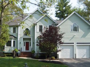 4 Cedar Brook Cir, Holbrook, MA 02343