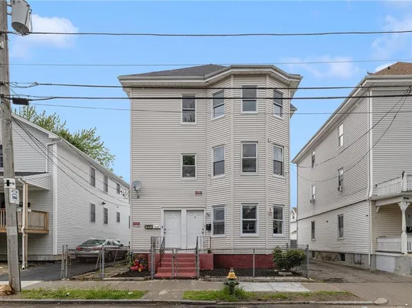 9 Sackett St, Providence, RI 02907