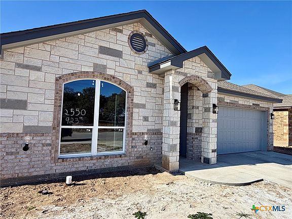 2nd image of 2550 Settlers Oak Dr