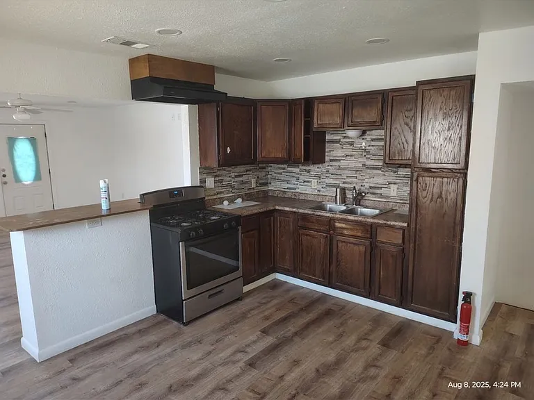 1305 Melbourne Dr #1 — Photo 5