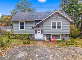 16 Snug Harbor Ln, Queensbury, NY 12804