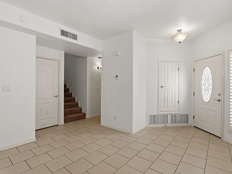 561 Green Village Ct #A — Photo 11