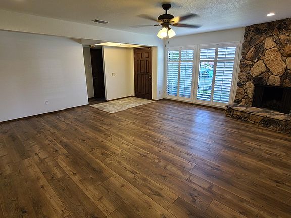 2nd image of 510 Shaw River Way
