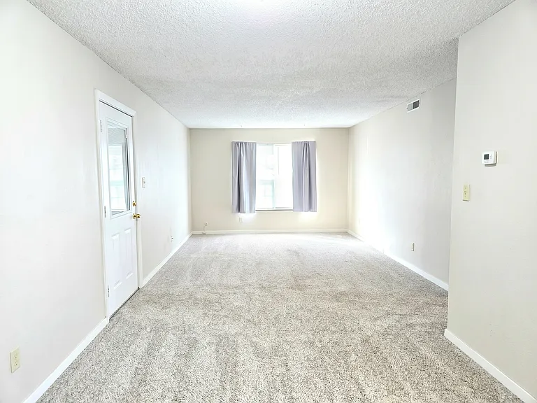 3032 SW Lydia Ave #103 — Photo 3