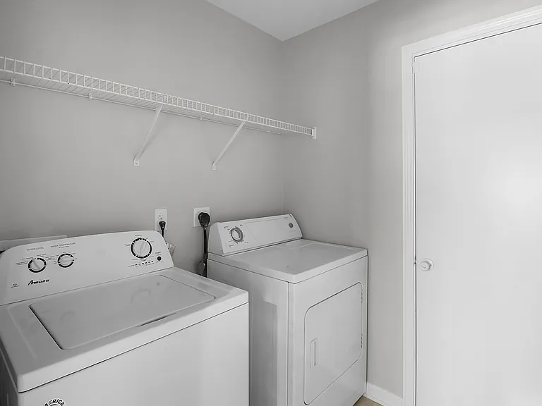 132 Pampas Dr — Photo 2