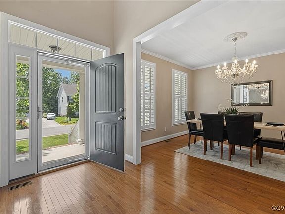 3rd image of 7565 English Boxwood Ln