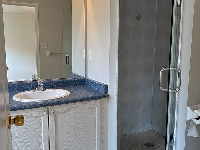 58 Brentcliff Dr #UPPER — Photo 37