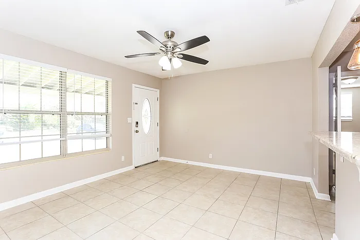 3134 Dalehurst Dr W — Photo 3