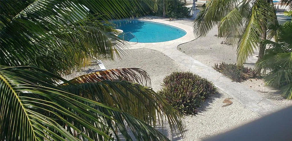 3 bed, 3.0 bath, 1643 sqft, $12,000 — Photo 4
