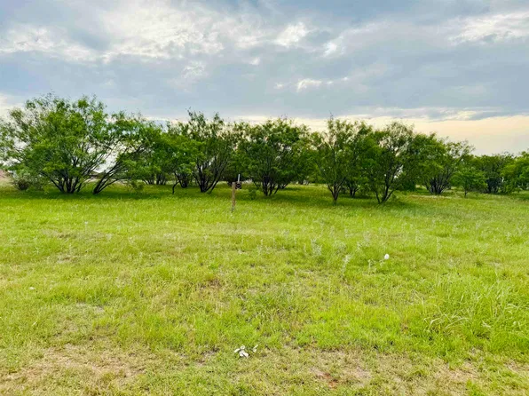 700 Paintbrush, Horseshoe Bay, TX 78657