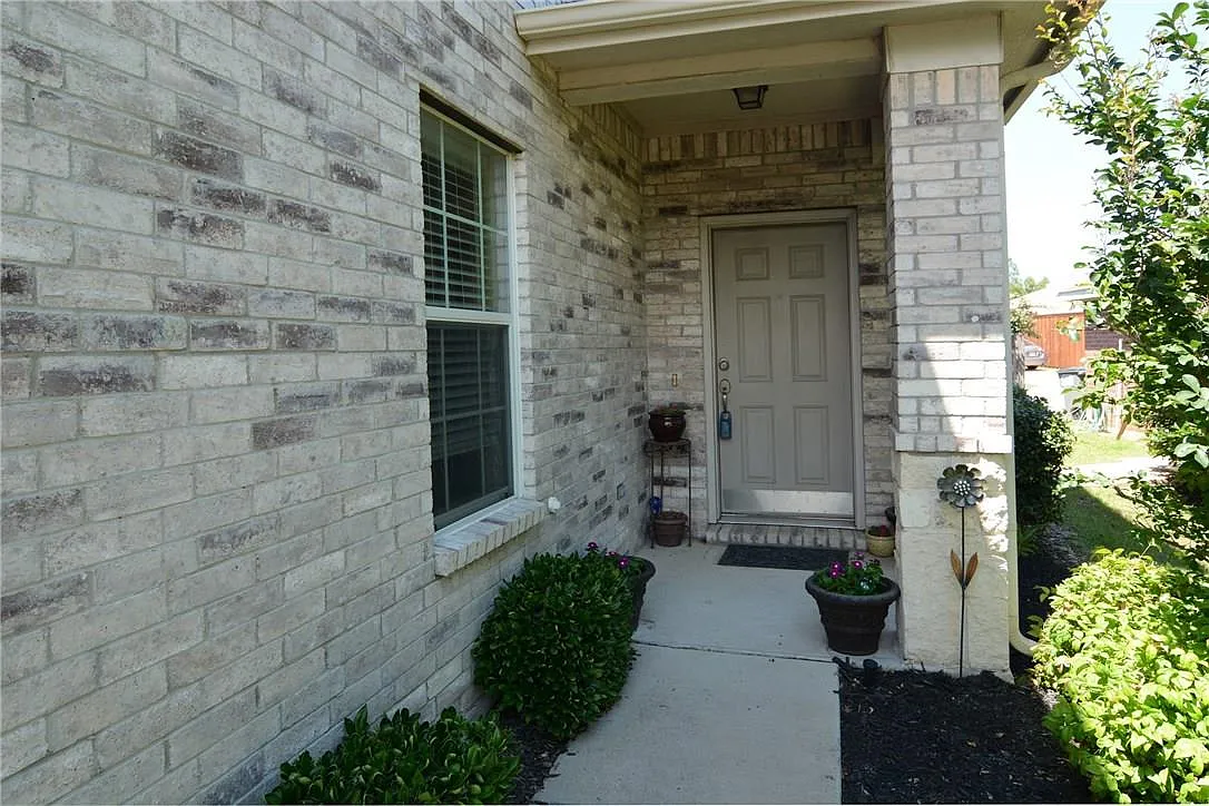 734 Fleming - Unit 1 — Photo 1