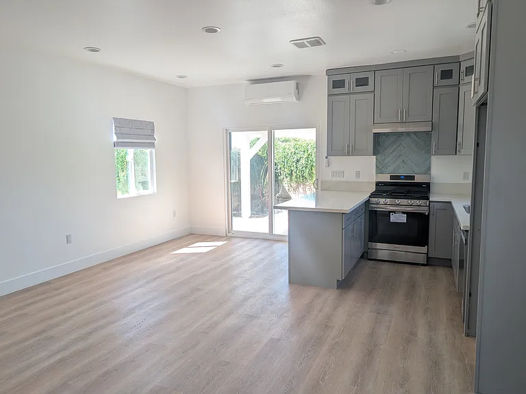 1207 N Glenarbor St — Photo 3