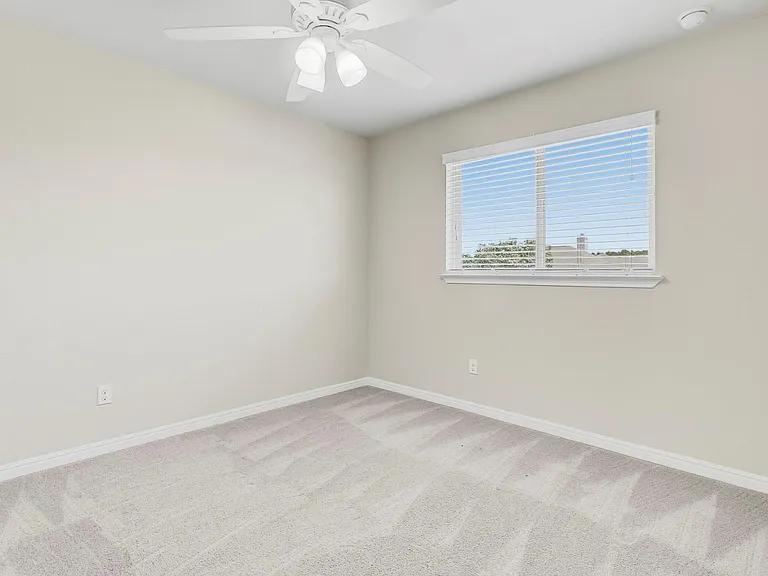 356 Quarry Ln — Photo 32