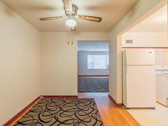 5th image of 5211 Jamieson Ave #1F