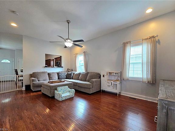 4th image of 24 Moss Ave