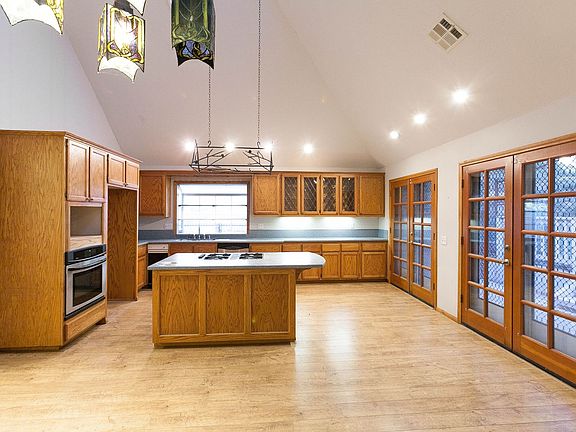 2nd image of 931 Teakwood Dr
