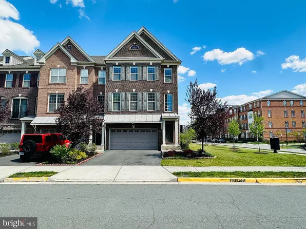 23488 Logans Ridge Ter, Ashburn, VA 20148