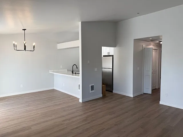 2112 Madison St #1 — Photo 6