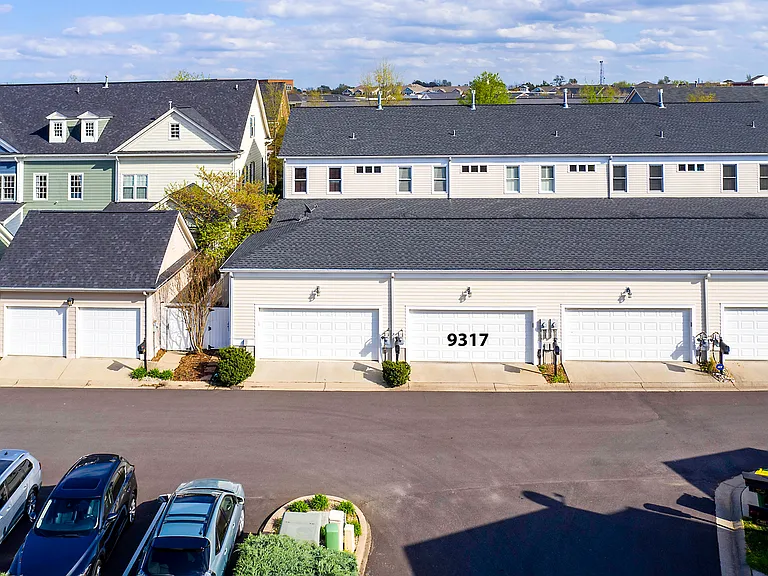 9317 Norton Commons Blvd — Photo 33