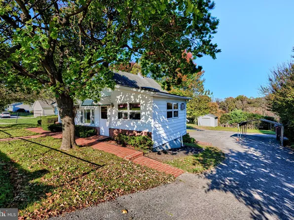 4526 Louisville Rd, Finksburg, MD 21048