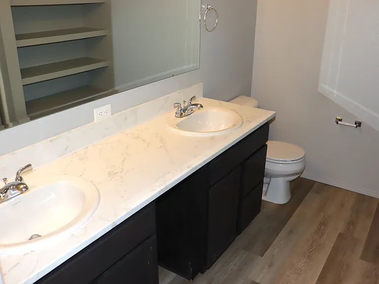 17546 Mountain Springs Ave — Photo 10