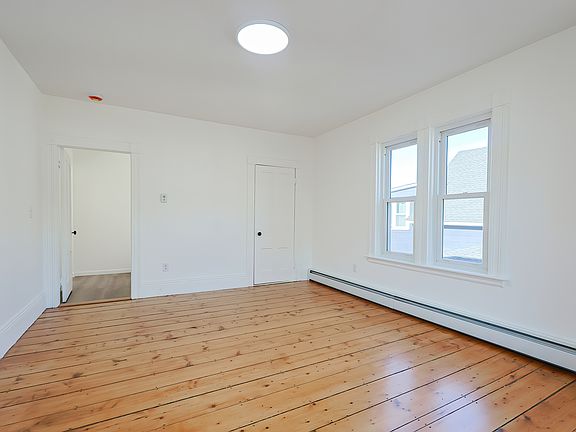 5th image of 5 Frankfort St Floor 2