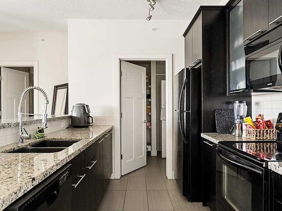 3rd image of 3410 20th St SW #313