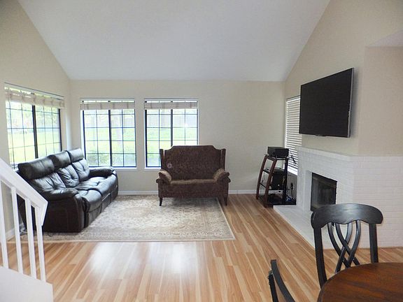 4th image of 2664 Yerba Cliff Ct