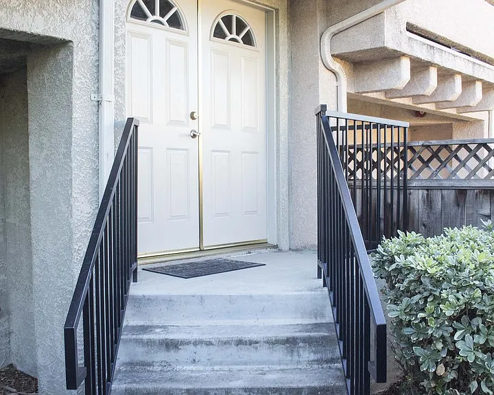25105 Angelina Ln — Photo 1