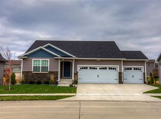612 Se 15th St, Grimes, IA 50111