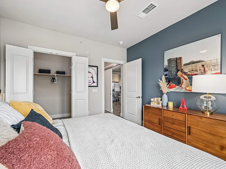 The Arnold — Photo 12