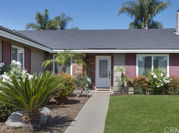 3rd image of 2854 S Lassen Ave