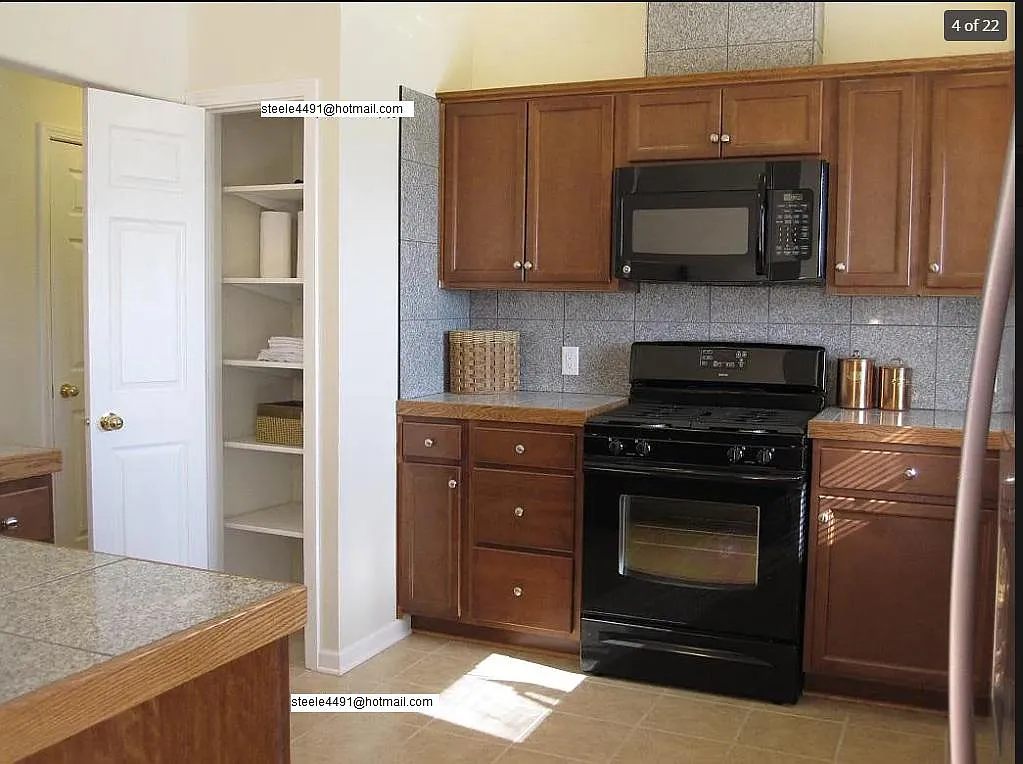 3 bed, 1800 sqft, $2,295 — Photo 4