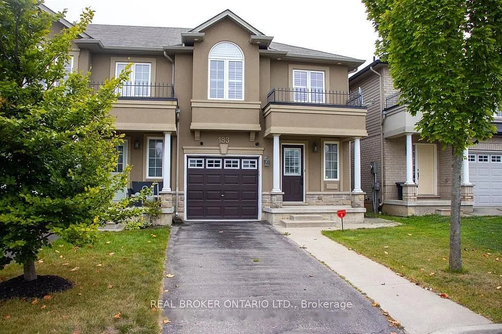4 bed, $2,900 — Photo 1