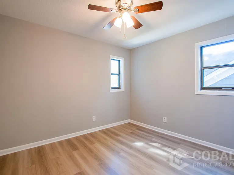 886 Saint Charles Ave NE #2 — Photo 12