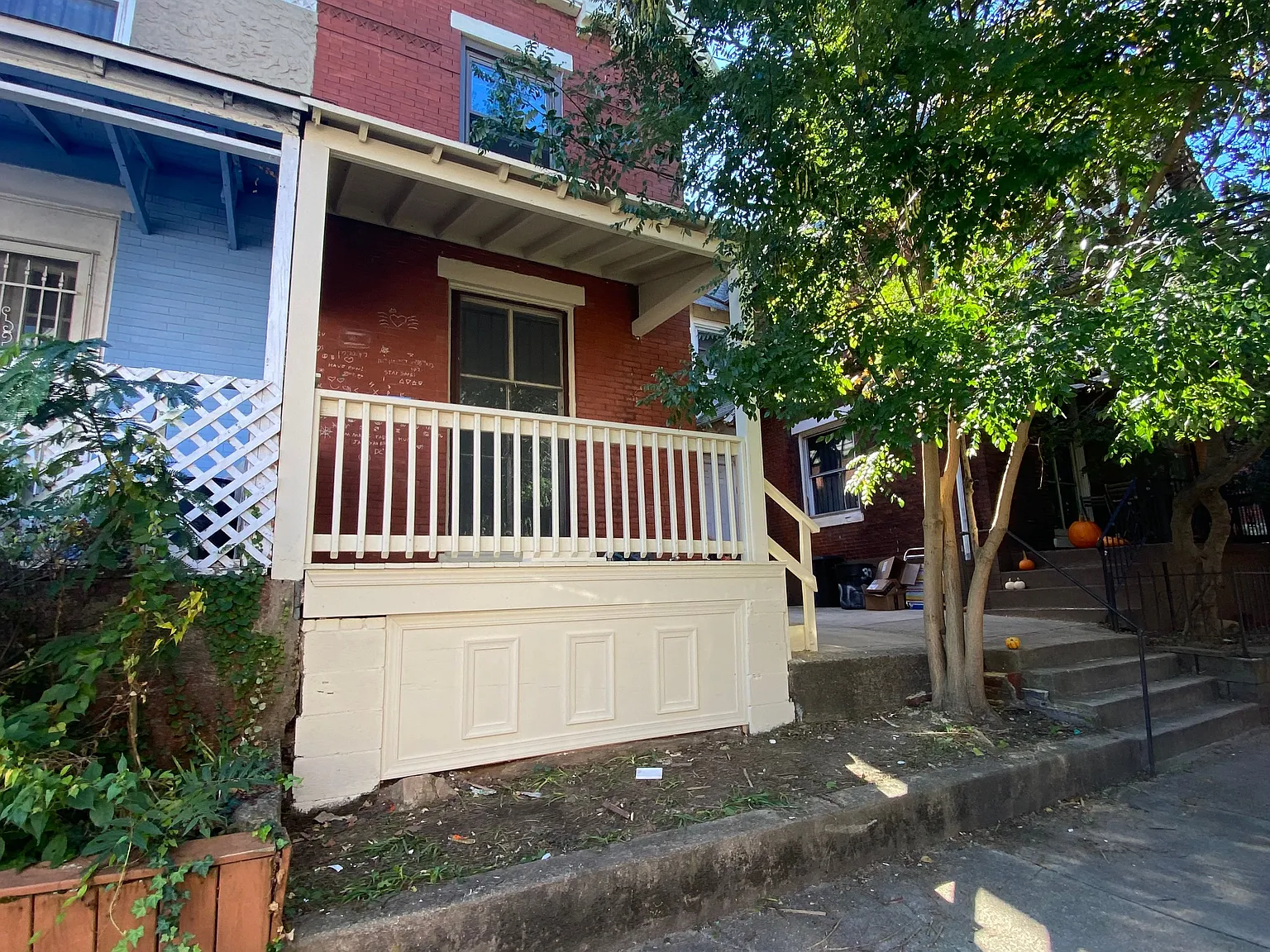 5 bed, 1660 sqft, $3,000 — Photo 3