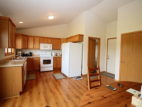 3rd image of 408 Hartford Dr