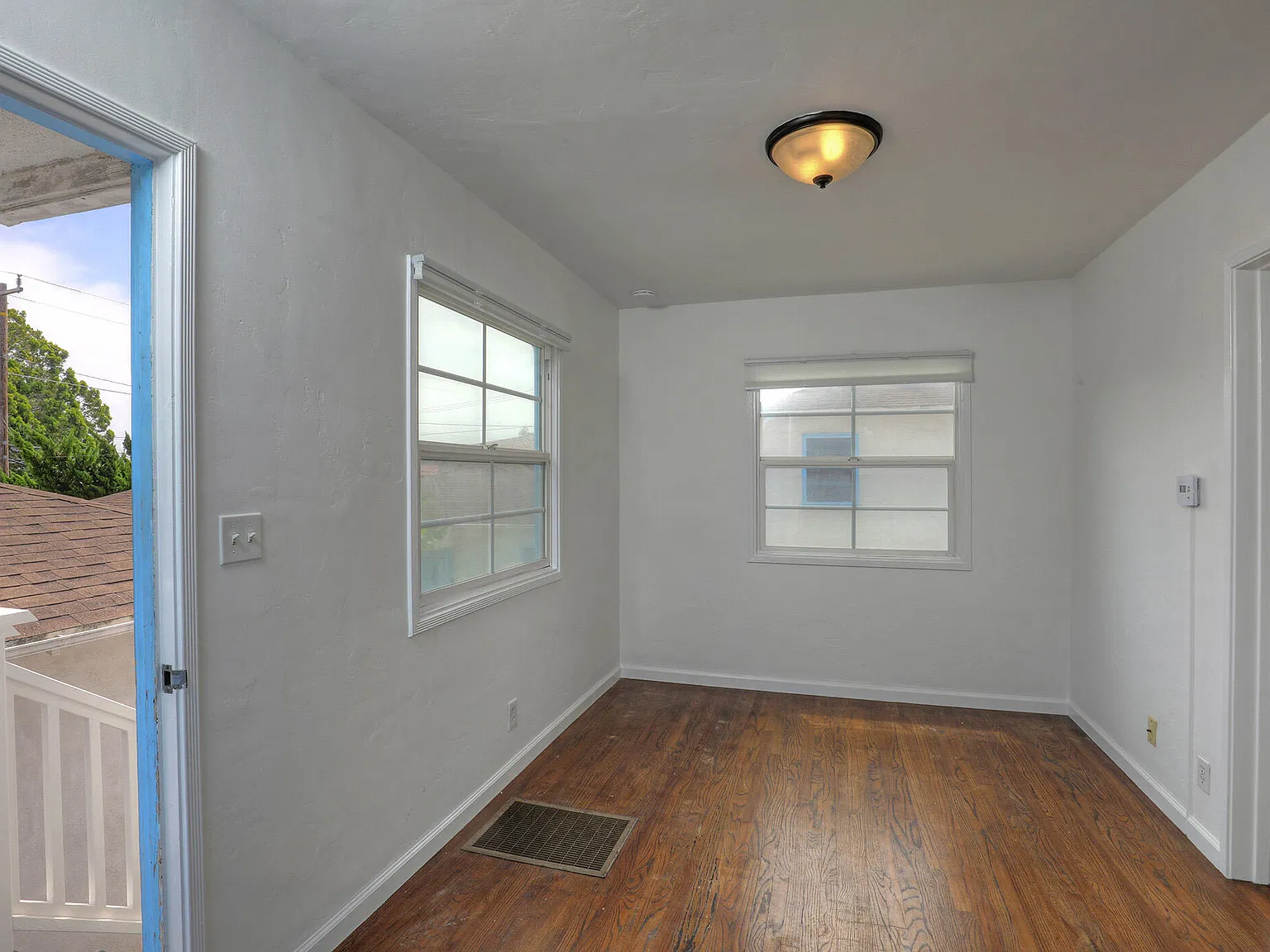 2 bed, 1.0 bath, $2,900 — Photo 4