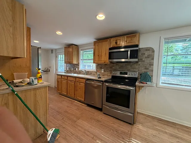 517 Skyline Dr — Photo 5
