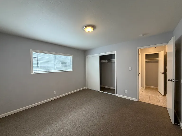 10th Avenue Apartments — Photo 9