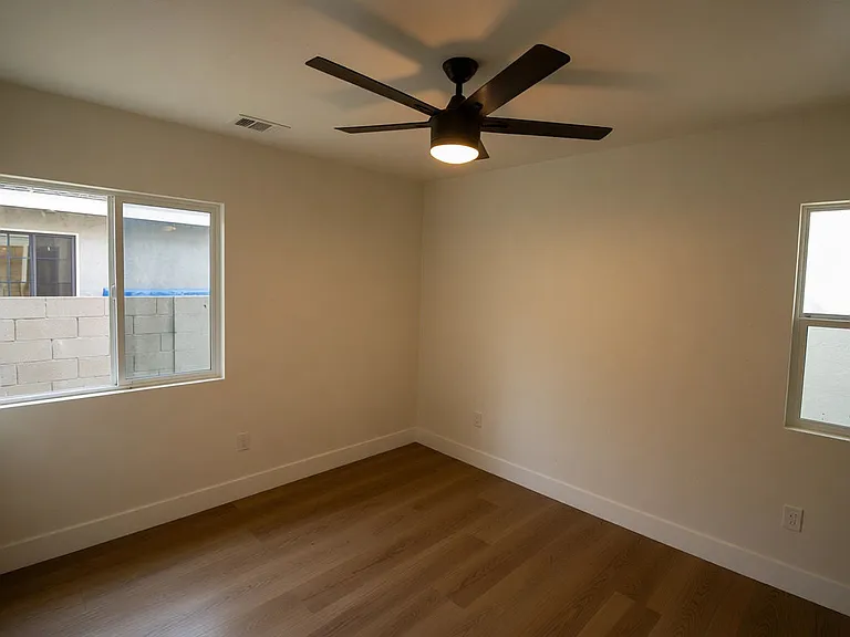 4302 Iroquois Ave — Photo 8