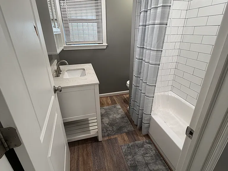 956 Belmont Ave #1 — Photo 4