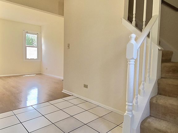 4th image of 2249 Kensington Dr