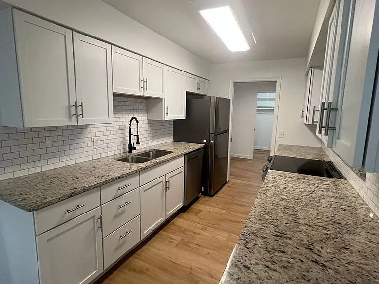 5313-5325 Territorial Rd — Photo 15