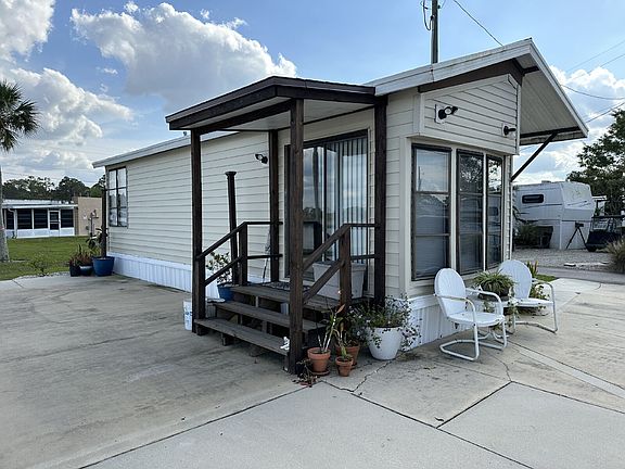 3rd image of 6150 Deepwater Dr