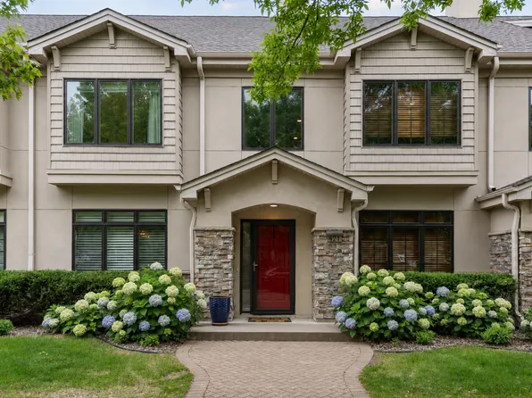 421 Willoughby Way W, Minnetonka, MN 55305