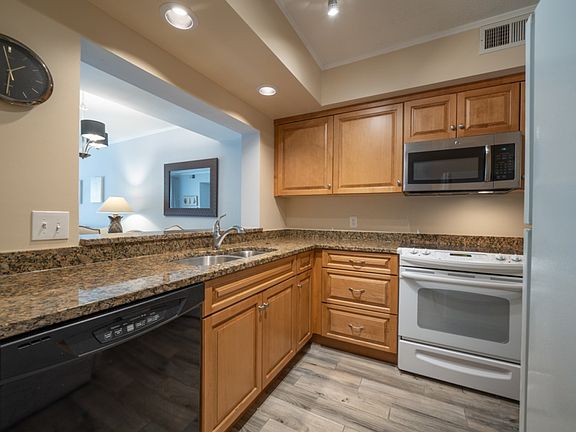 3rd image of 21 S Forest Beach Dr APT 131