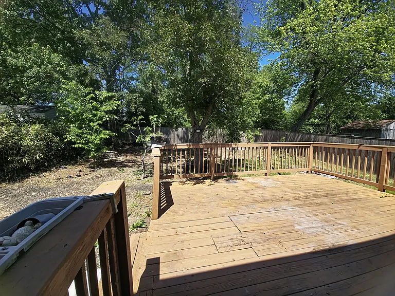 2317 Roslyn Ave — Photo 7