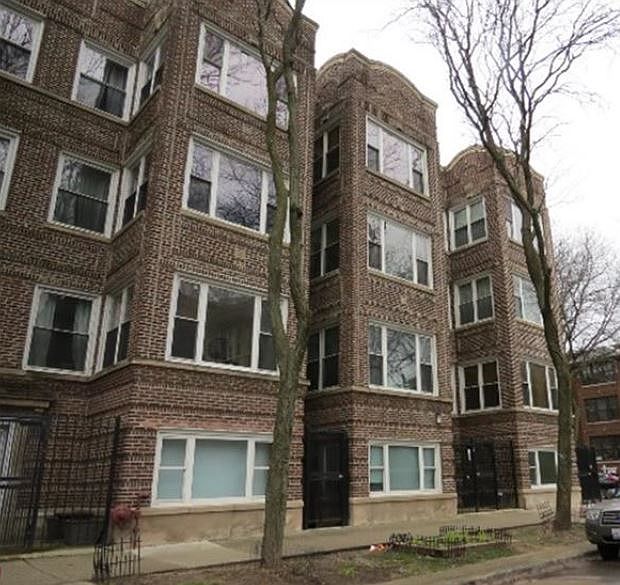 2nd image of 7656 N Greenview Ave Unit 3