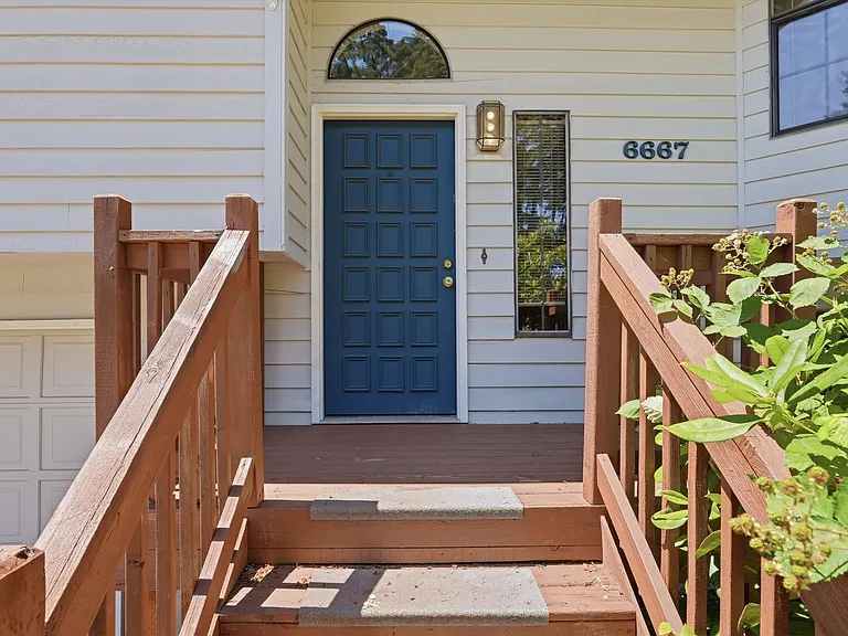 6667 SW 153rd Ave — Photo 3